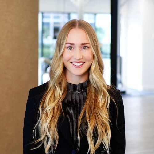 Dr. Segerholm Dr. Beth Segerholm is a Doctor of a Nursing and certified Functional Medicine practitioner